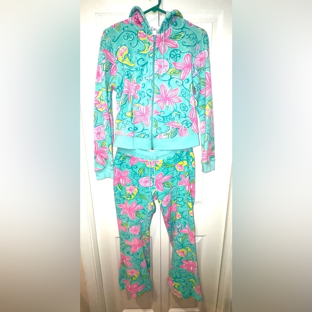 Lilly Pulitzer Pink Blossom Bay Pieces Women’s Hoodie (M) & Lounge Pants (S)